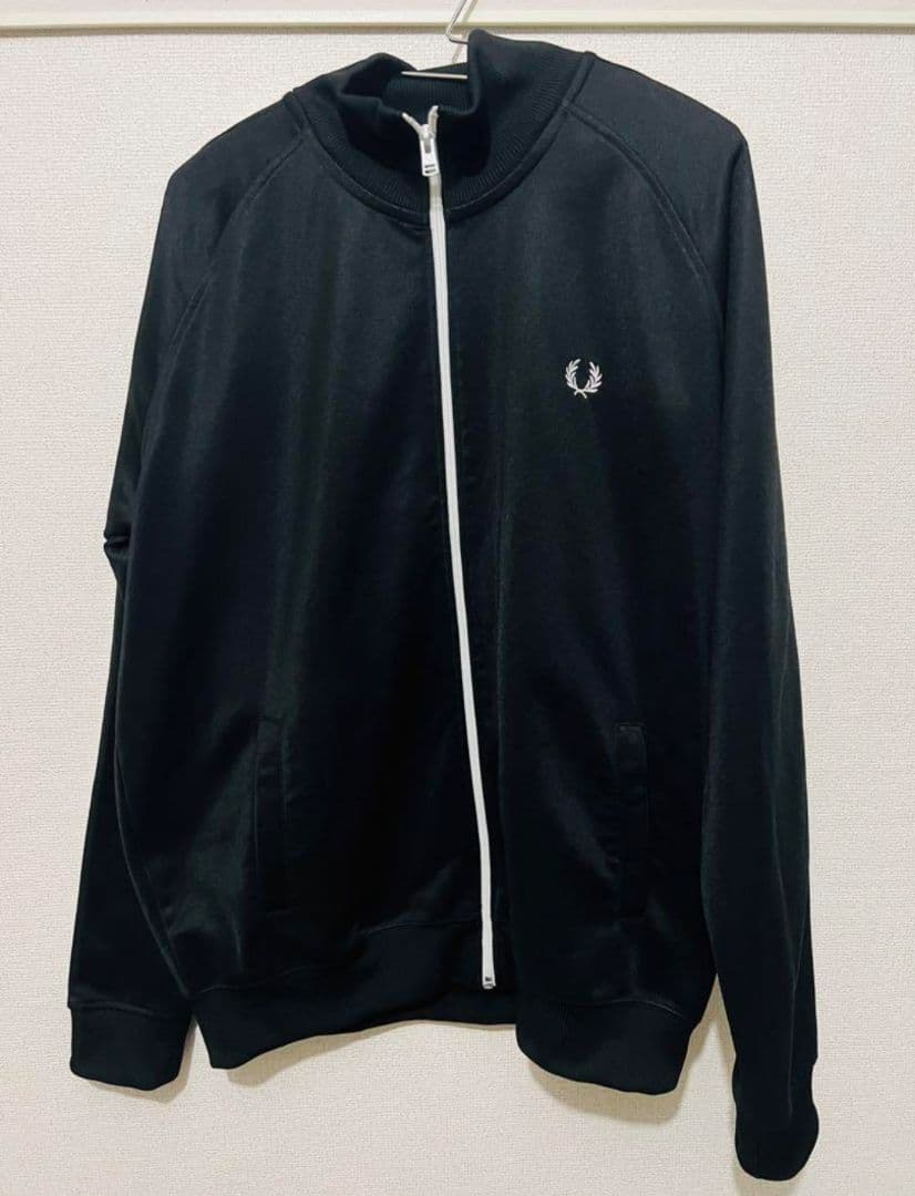 【売り切り価格】フレッドペリー FRED PERRY トラックジャケット
