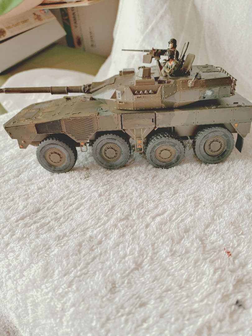 新春セール台湾海峡危機美品完成品1/35陸自16式機動戦闘車 迷彩色 フィギュア