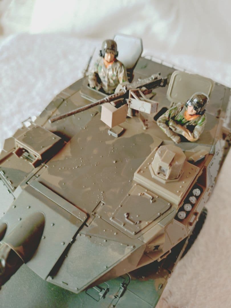 新春セール台湾海峡危機美品完成品1/35陸自16式機動戦闘車 迷彩色 フィギュア