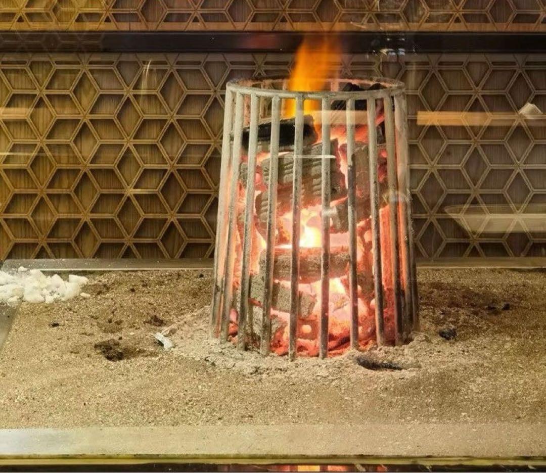 ロストル 五徳 焚き火台 原始焼きスタンド 炉端焼き 魚焼き 枠 囲炉裏火鉢2個