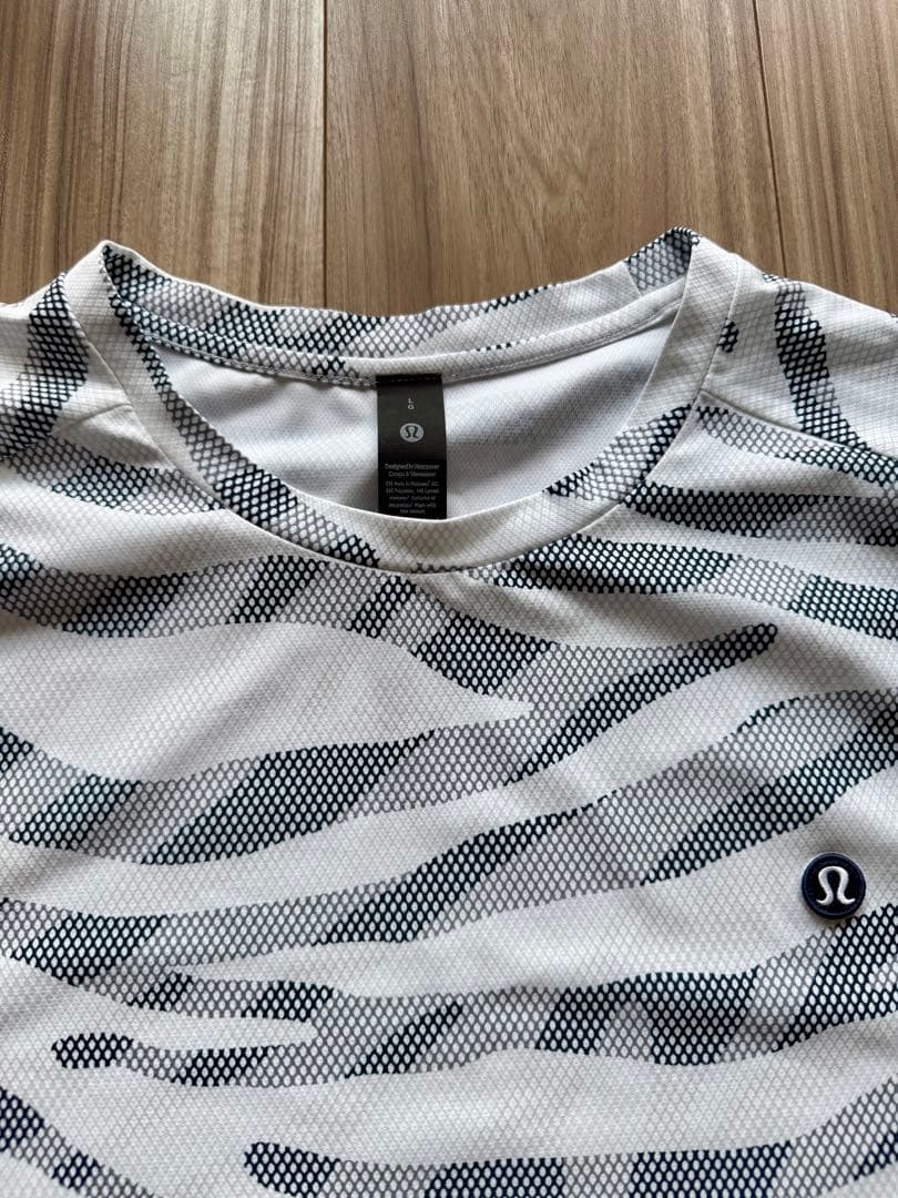 lululemon ゼブラ柄Tシャツ