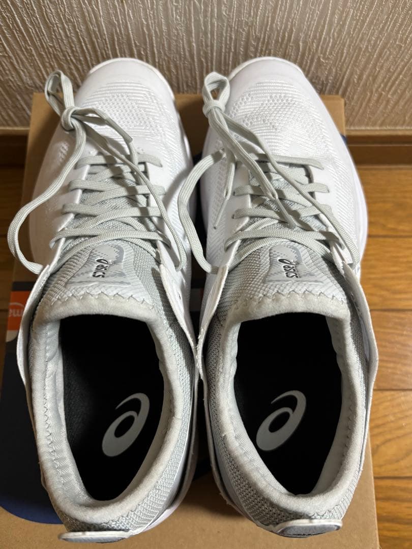 ASICS グライドノヴァバ ホワイト