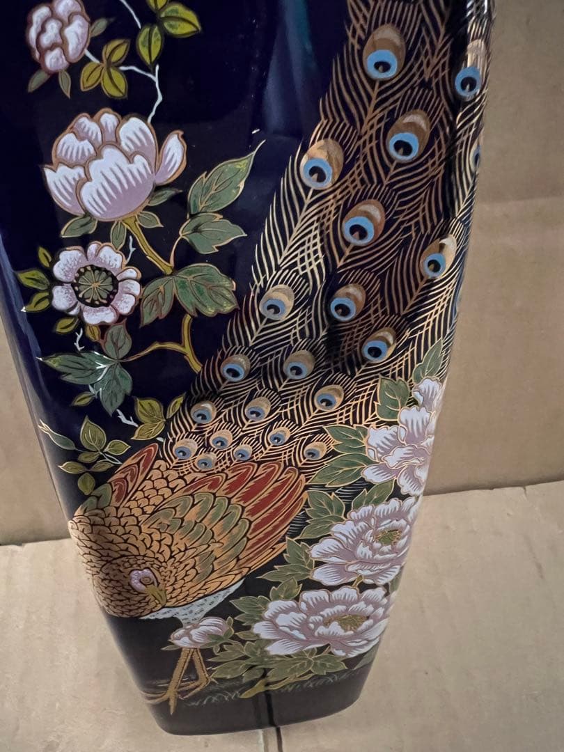 花瓶孔雀