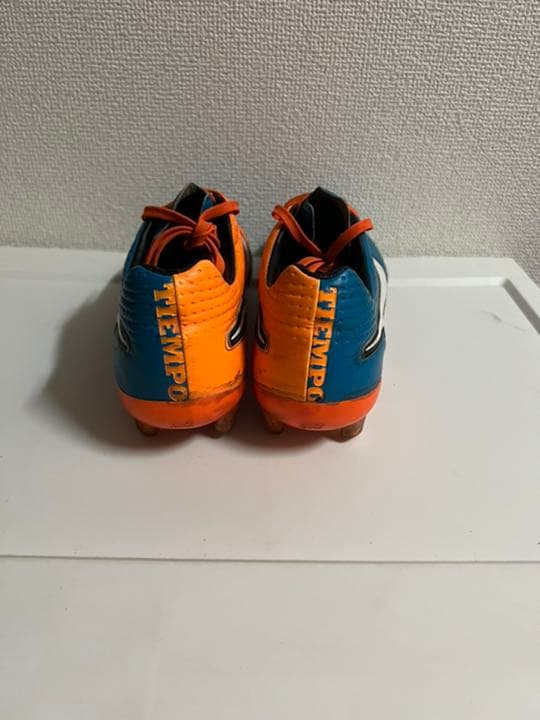 サッカー スパイク ティエンポ5