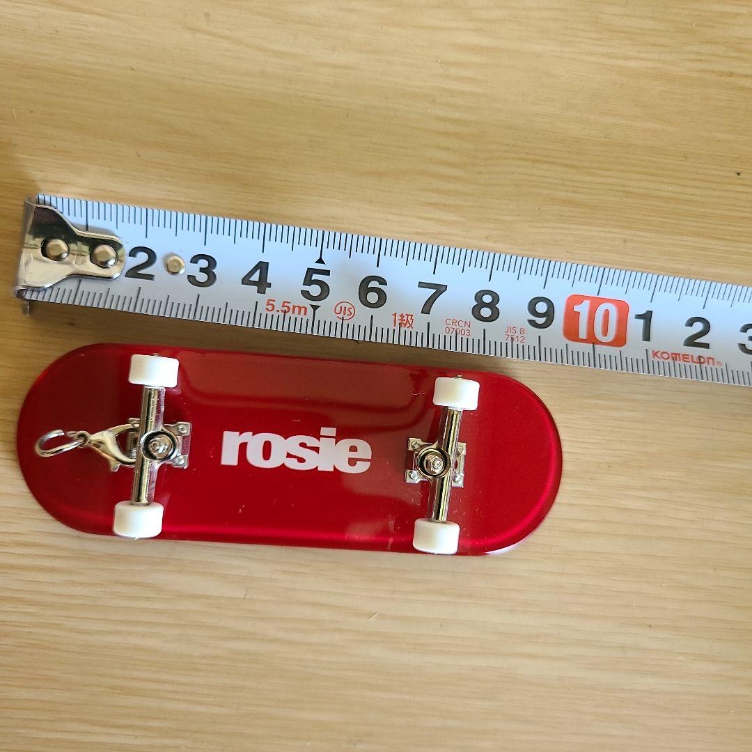 rosie ミニスケートボード レッド 約10cm
