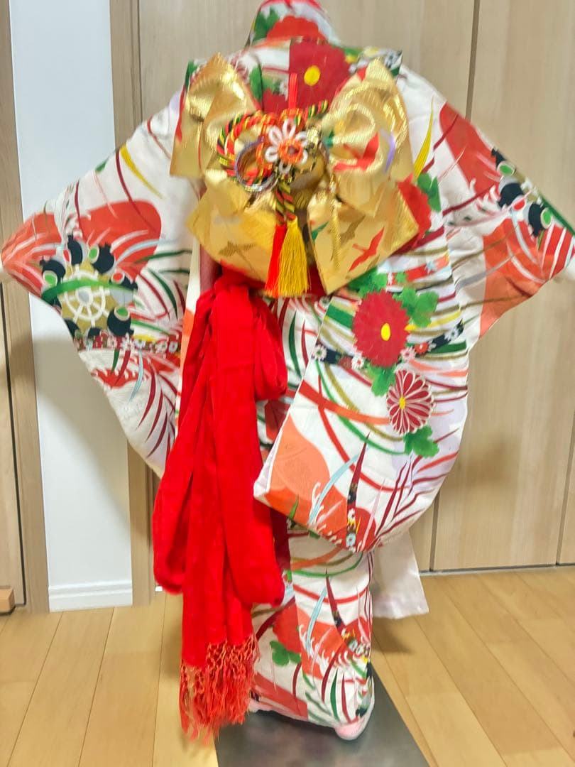 七五三 女の子 着物セット 白地 菊柄 流水模様