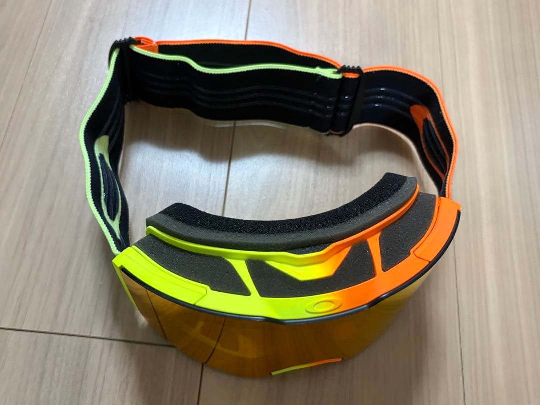 限定カラー　オークリー　フォールライン　ゴーグル　スキー　スノボ