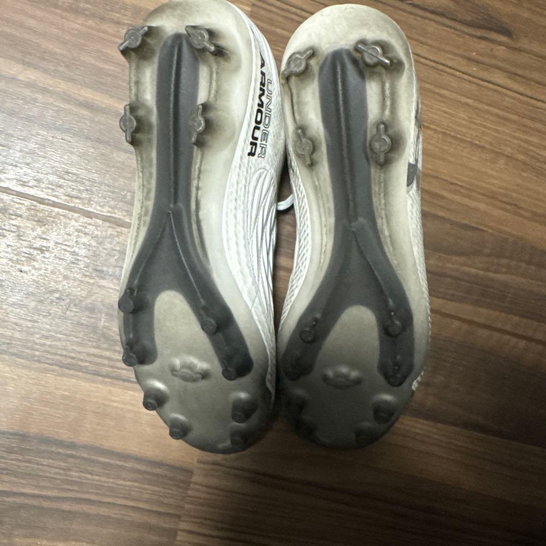 Under Armour ホワイト スパイク FG