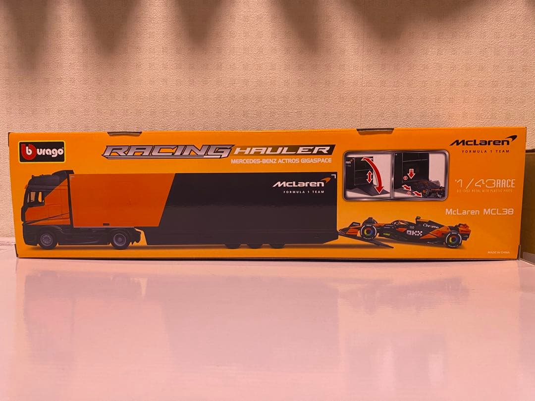 Bburago McLaren MCL38 レーシングハウラー