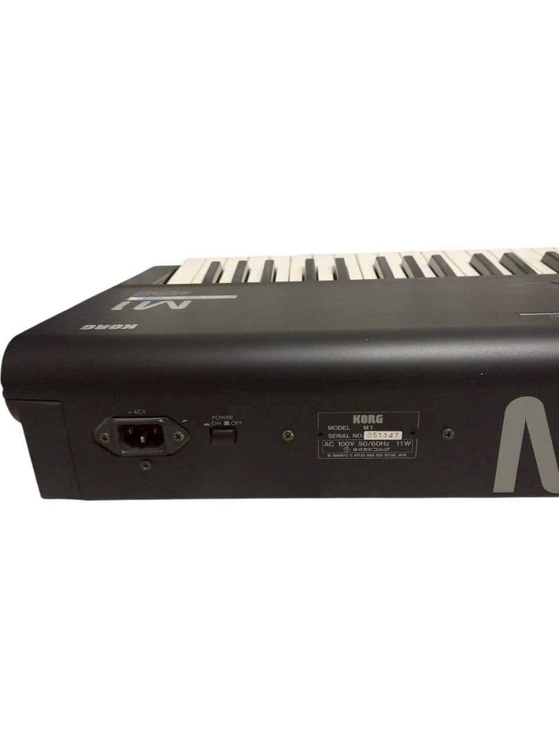 175 KORG コルグ M1 シンセサイザー