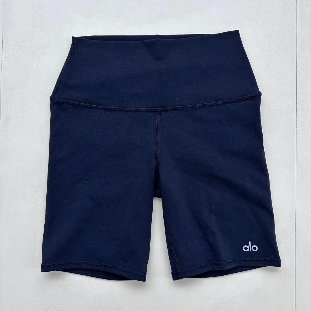 alo yoga High Waist Biker Short ショートパンツ