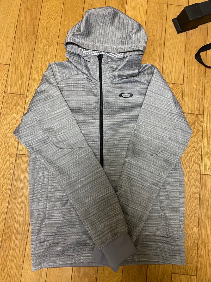 oakley オークリー　セットアップ　トレーニングパンツ　グレー上下