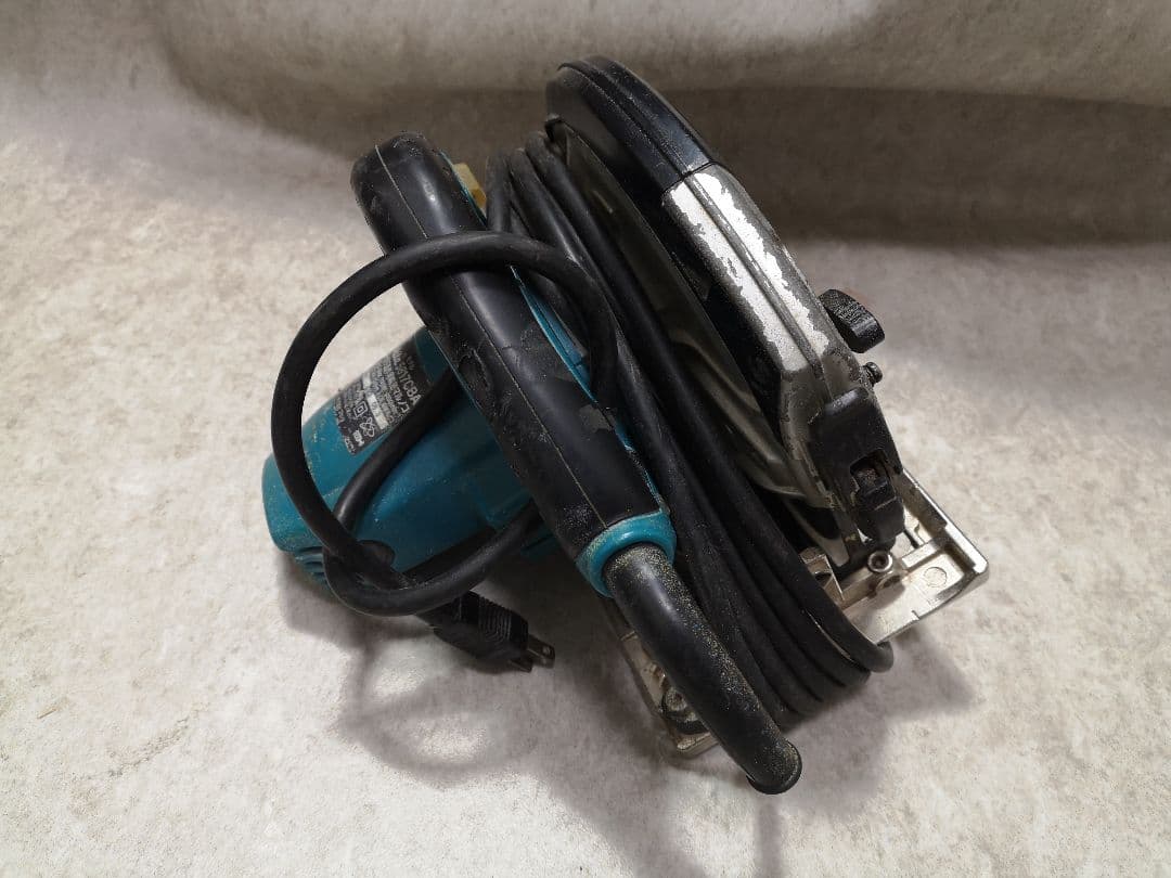 makita 5817CBA 電子造作用精密マルノコ 190mm 難あり