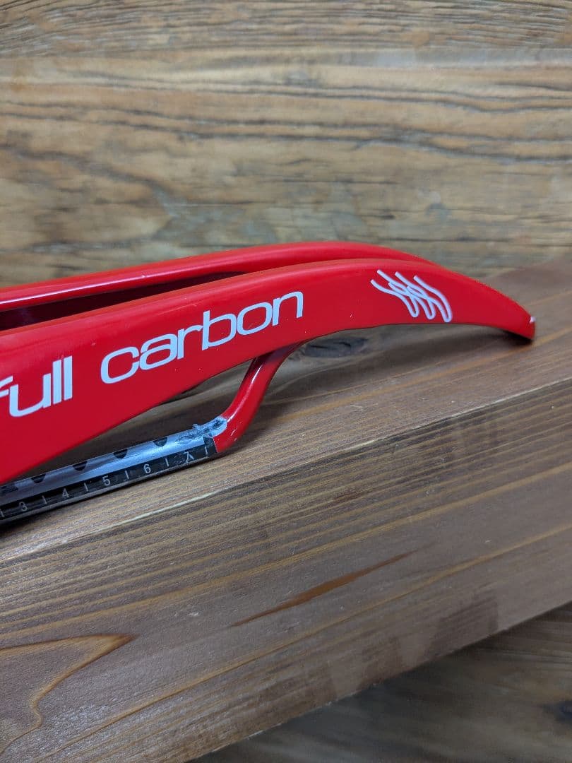 Selle SMP full carbon サドル 赤