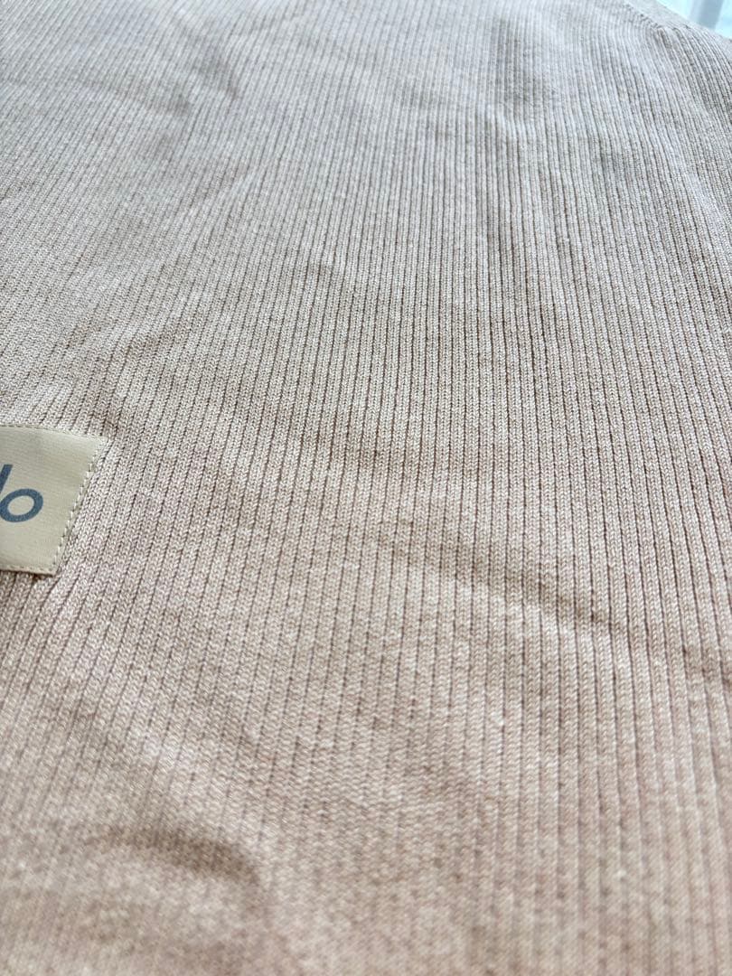 【超美品】aloyogaリブ編みニットベスト Vネック　シンプル　ベージュ　S
