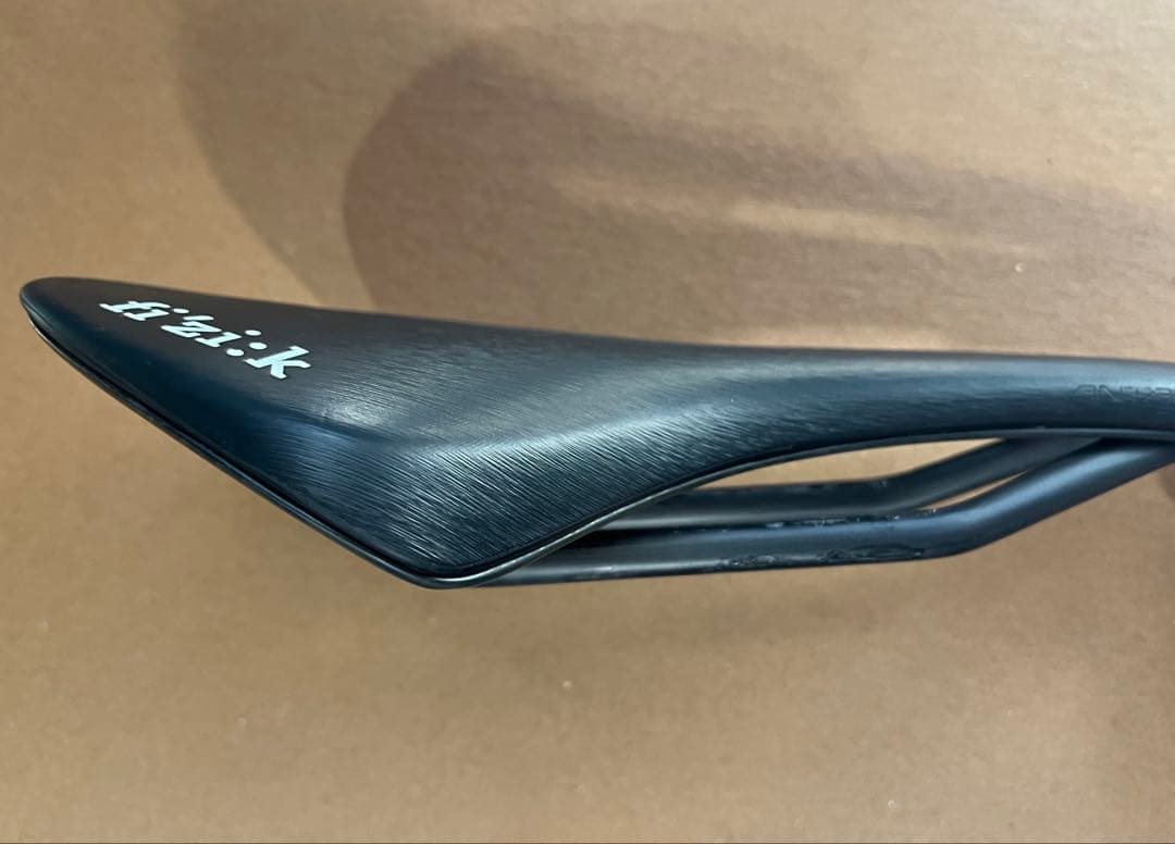 フィジークANTARES VENTO 00 カーボンレール(超軽量)118g