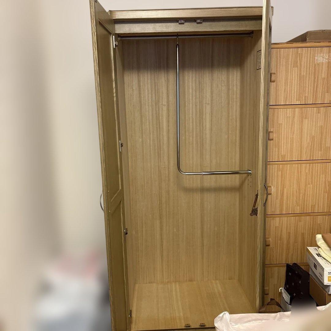 洋服ダンス　直接取りに来てくれる方のみ