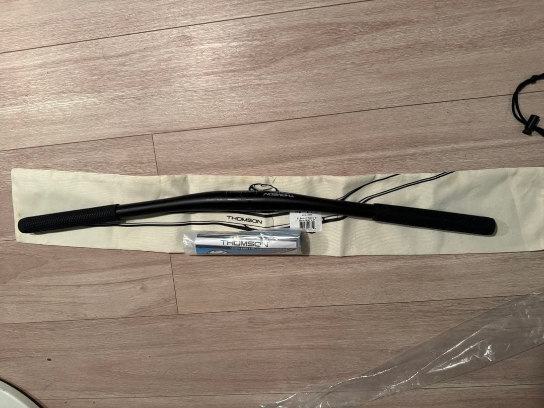 パーツ THOMSON CARBON FLAT BAR X Country 730mm