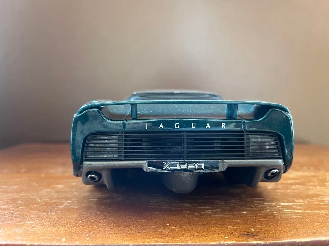 ジャガー XJ220 1/18 スケールマイスト