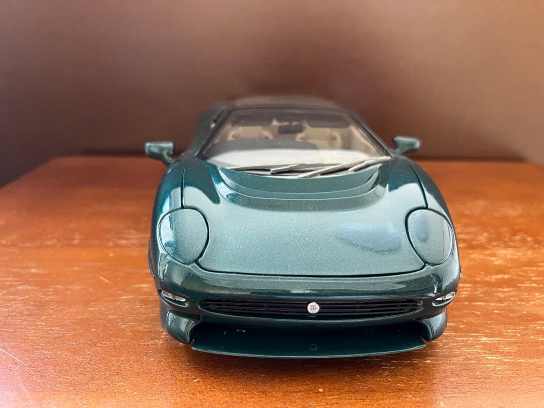 ジャガー XJ220 1/18 スケールマイスト