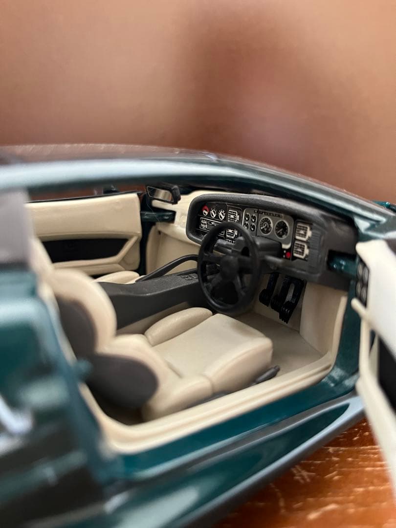 ジャガー XJ220 1/18 スケールマイスト