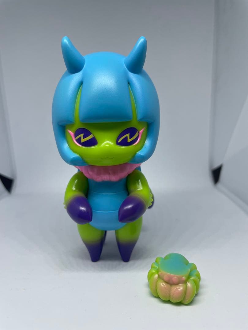 タイガートイ 蜘蛛の子ちらすちゃん ART JUNKIE ソフビ