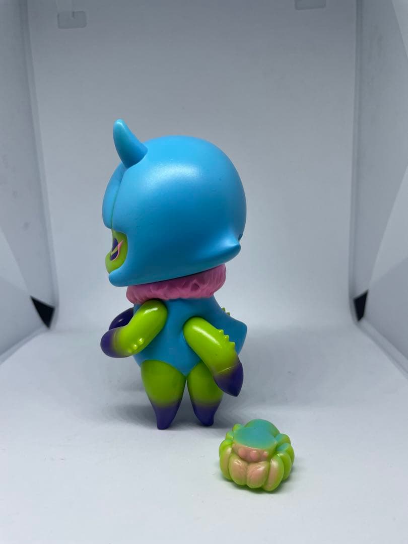 タイガートイ 蜘蛛の子ちらすちゃん ART JUNKIE ソフビ