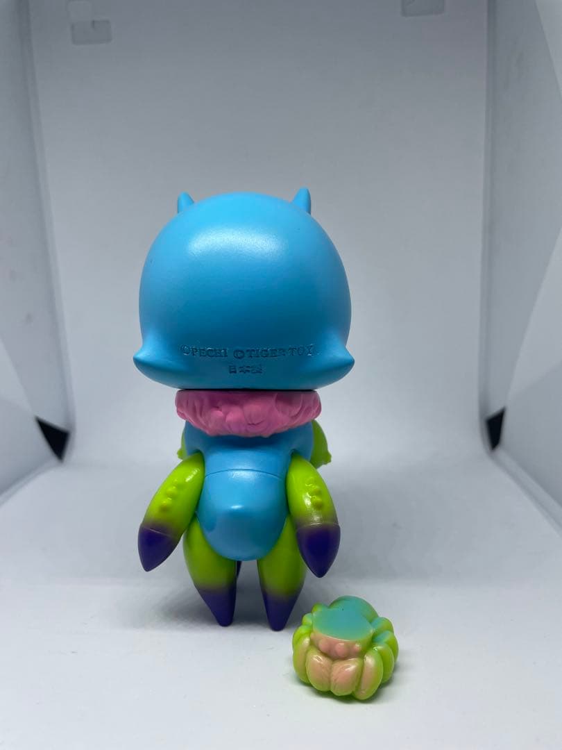 タイガートイ 蜘蛛の子ちらすちゃん ART JUNKIE ソフビ