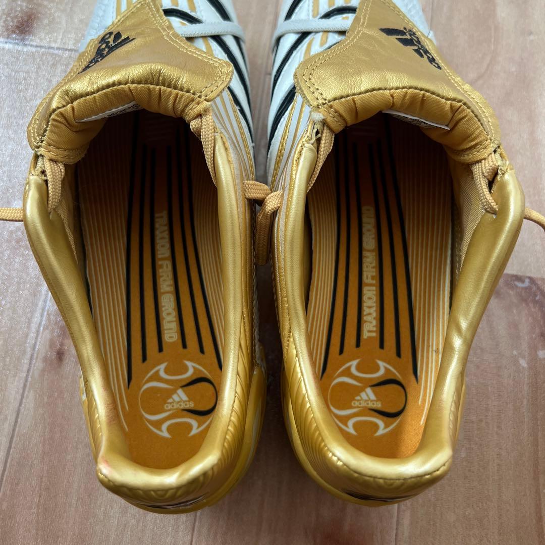 未使用　adidas プレデターアブソリュートFG ホワイト/ゴールド　25.5