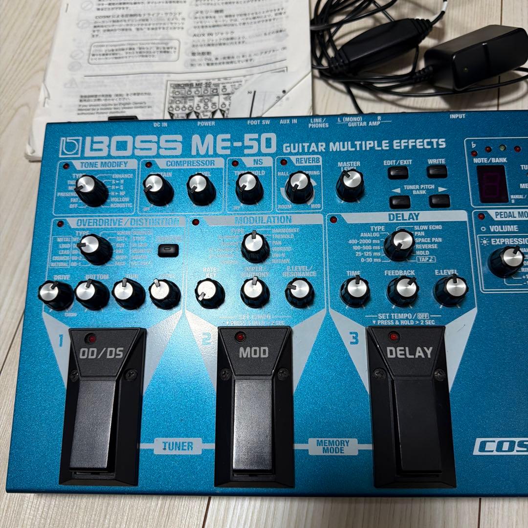 完動品　BOSS ME-50 バッグ付属　純正acアダプター付属　説明書付き