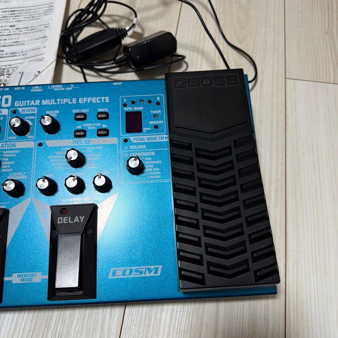 完動品　BOSS ME-50 バッグ付属　純正acアダプター付属　説明書付き