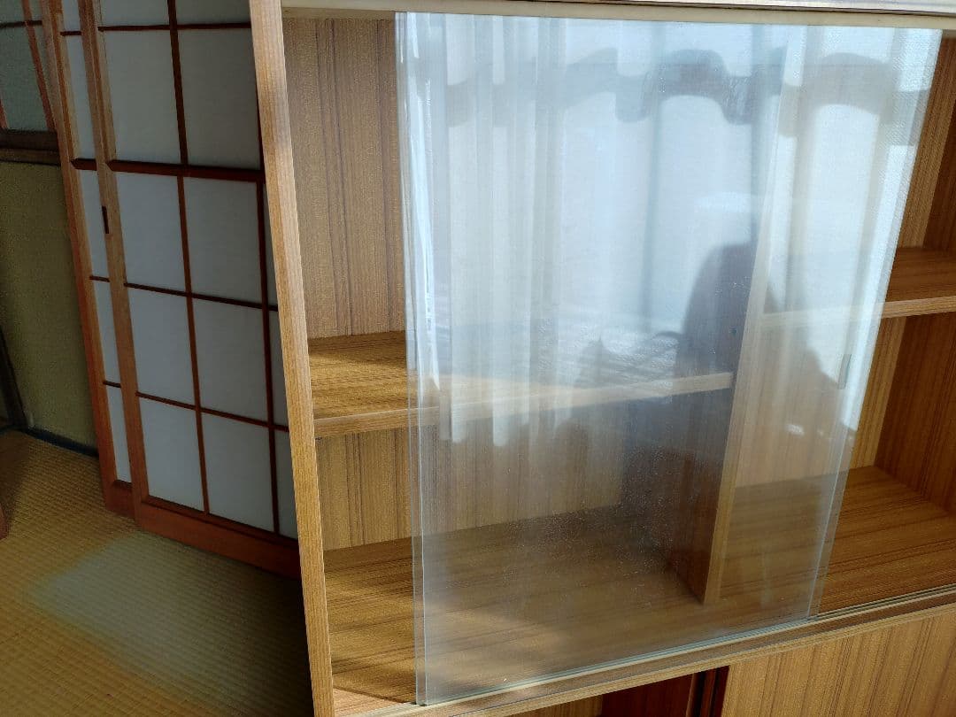 収納棚　木製　ガラス扉付き　本棚、食器棚等(中古品)