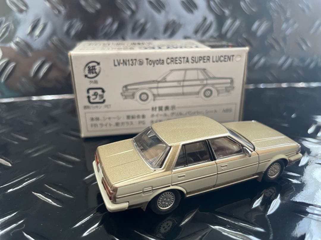 TOMICA LIMITED VINTAGE NEO トヨタ　クレスタ　ツートン