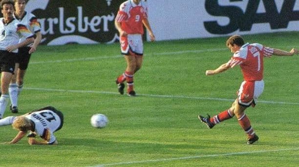 超レア！ヴィンテージ☆デンマーク代表ユニフォーム(ゲームシャツ)☆EUROCUP