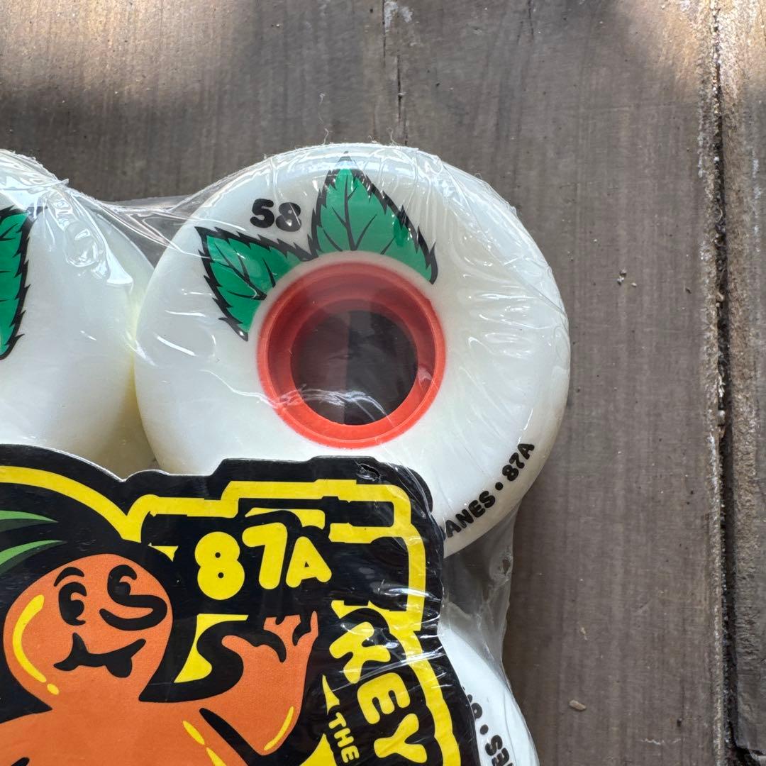 スケートボード OJ WHEELS Plain Jane Keyframe 58mm 87A