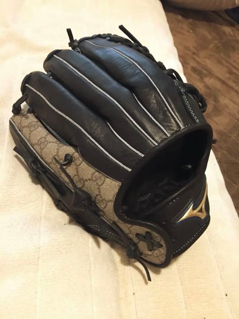 ミズノ　野球グローブ　ベースボール　GUCCIリメイク　スペシャルオーダー