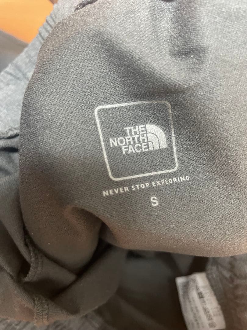 THE NORTH FACE グレー ジャージパンツ