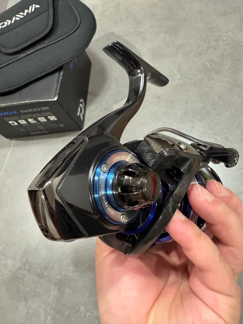 DAIWA SALTIGA 5000H リール 専用ケース付き