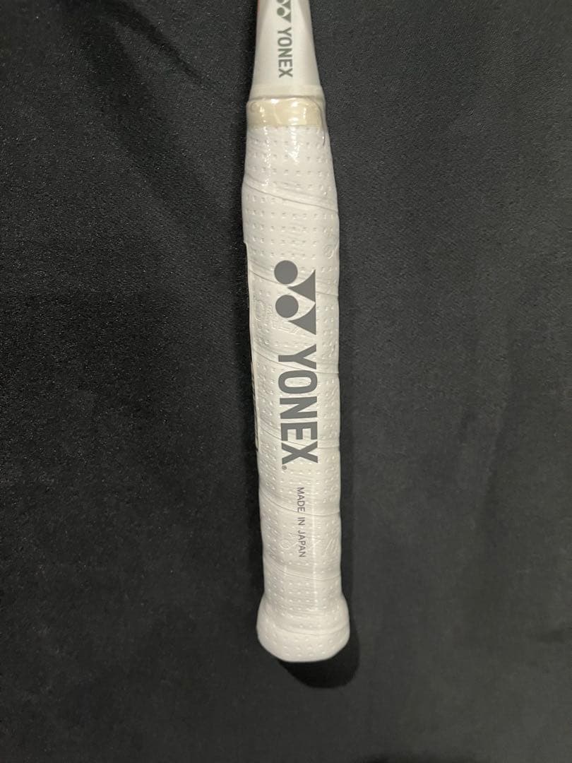 4ug6 アストロクス100ZVA 新品　ヨネックス　バドミントン　ラケット