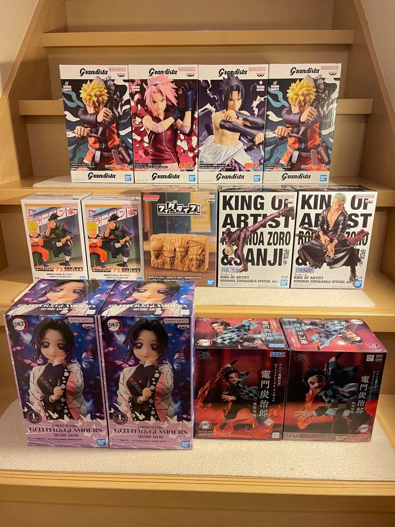 アニメキャラクター ワンピース　鬼滅の刃　NARUTO フィギュア 13体セット