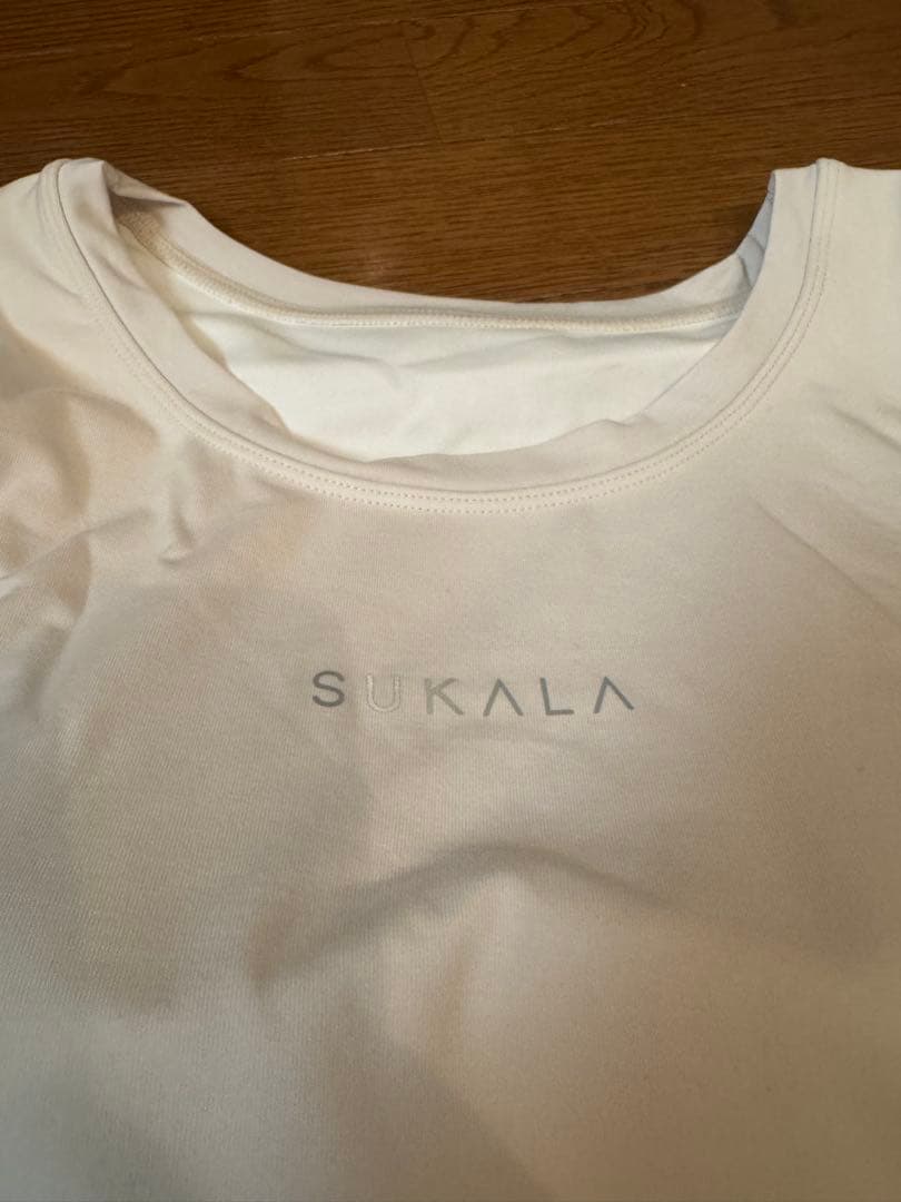 SUKALA カップ付きタンクトップ　サンドベージュ　新品