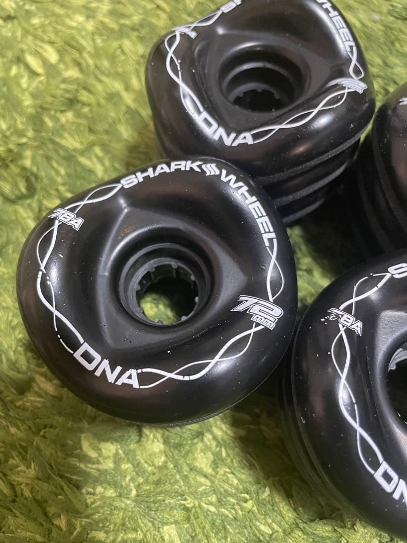 ［新品 ］シャークウィール 72mm 78a ブラック