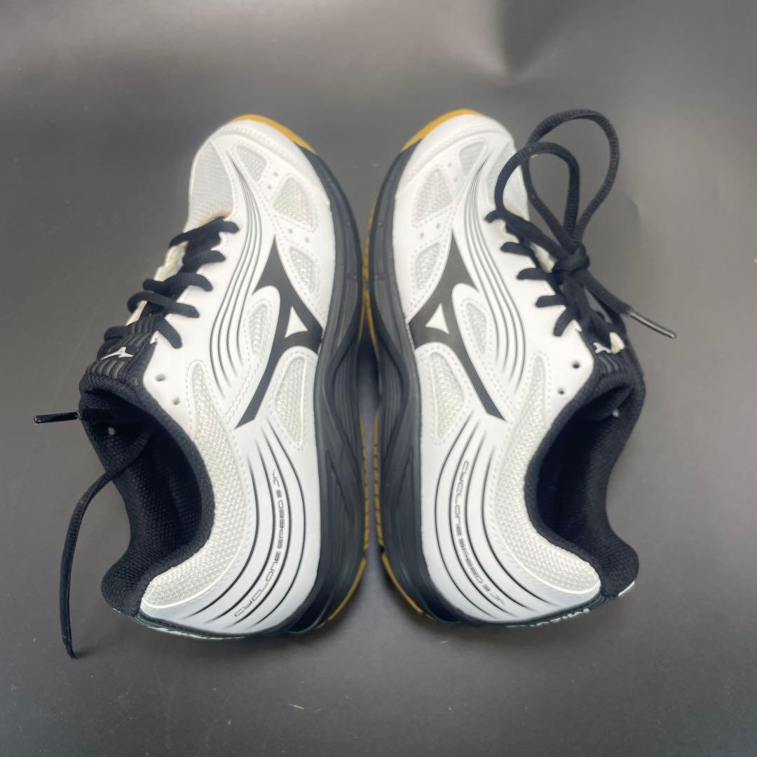 MIZUNO ミズノ　サイクロンスピード3 キッズ　バレーボールシューズ　23㎝
