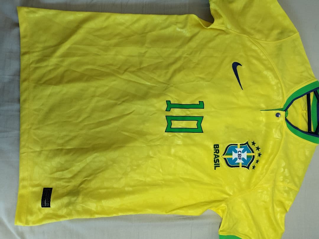 #10ネイマール2022年カタールW杯モデルホームユニフォーム。