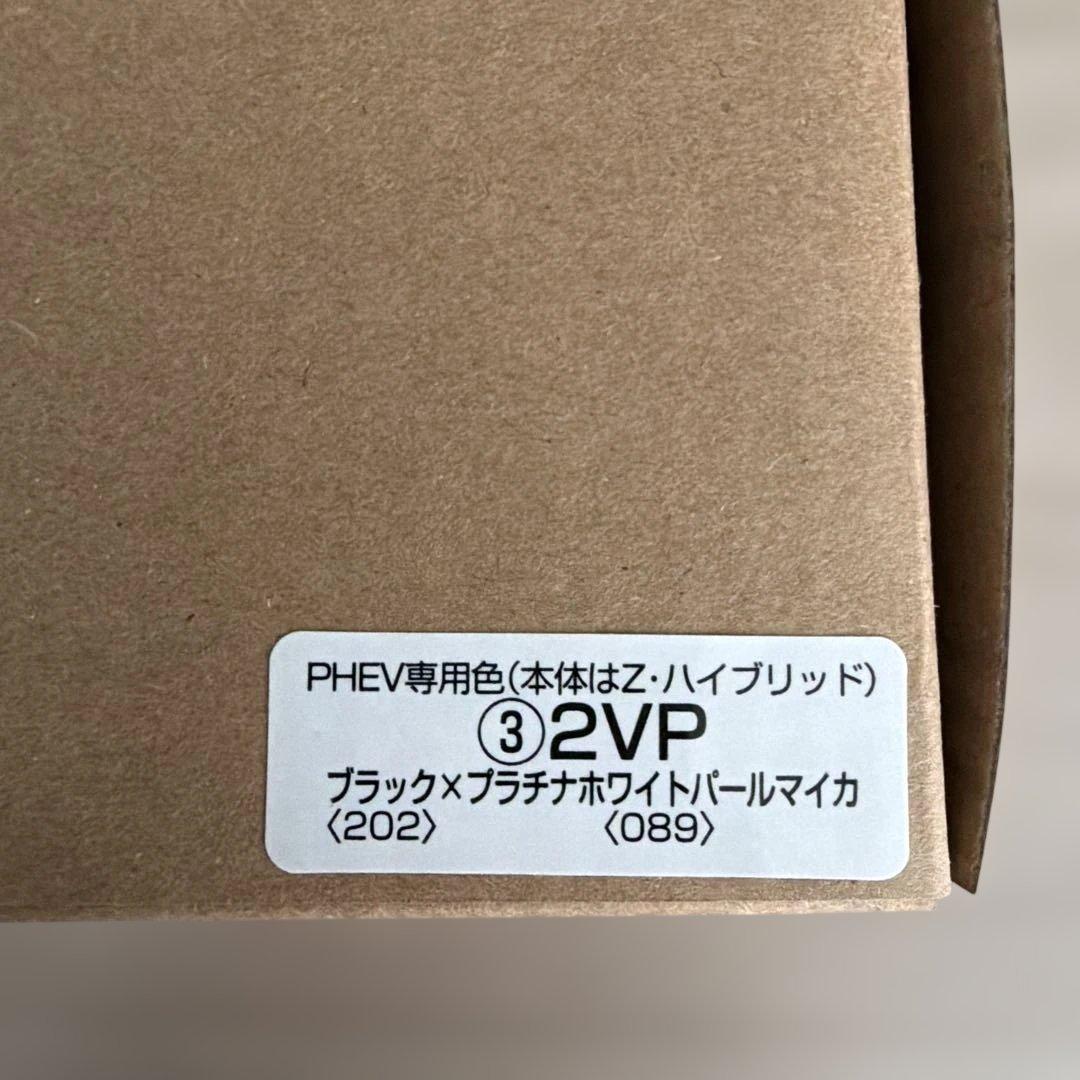 トヨタ新型RAV4 ミニカーカラーサンプル ブラック✖️ホワイトパール【非売品】