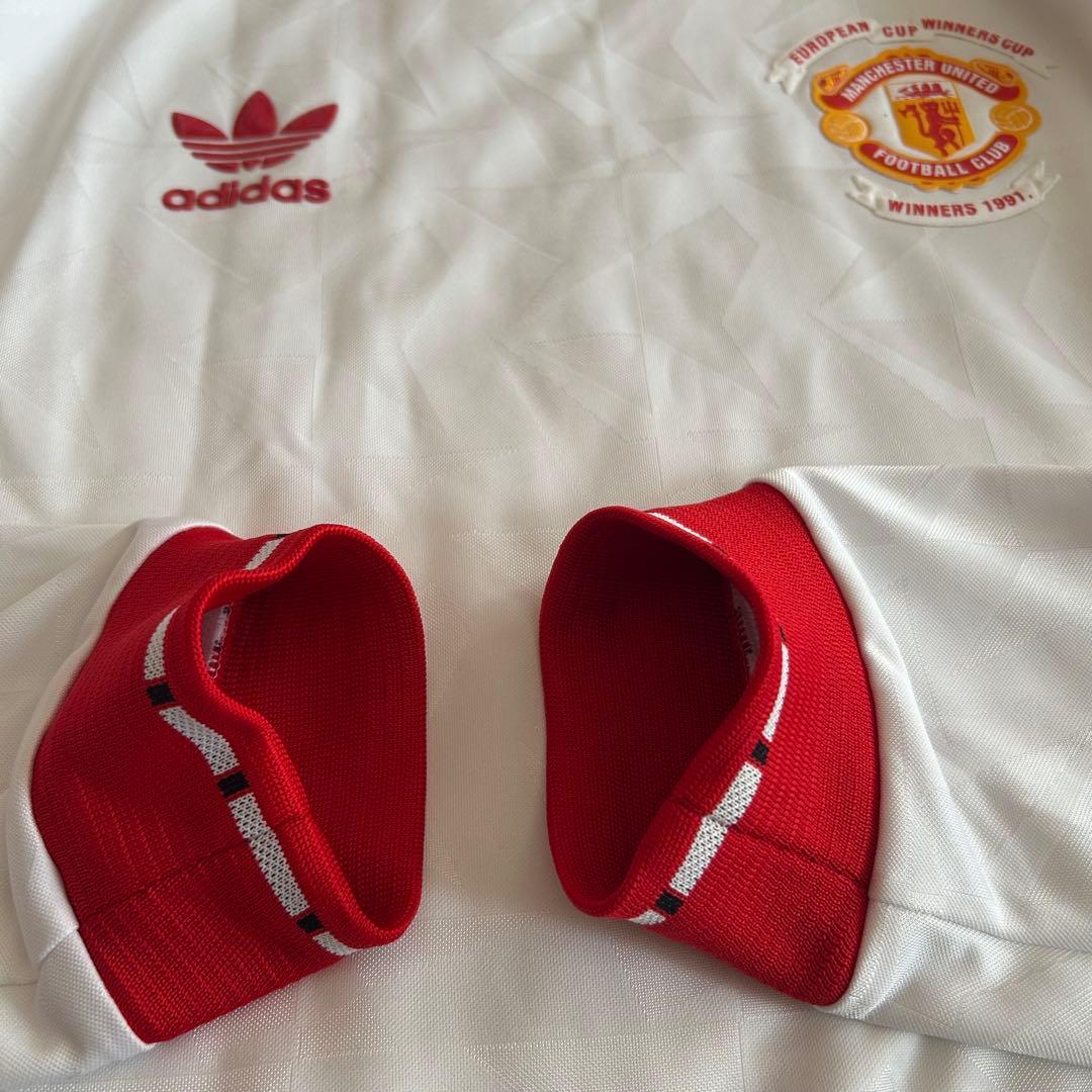 【2/1まで】adidas マンチェスター・ユナイテッド 長袖　ユニフォーム　白