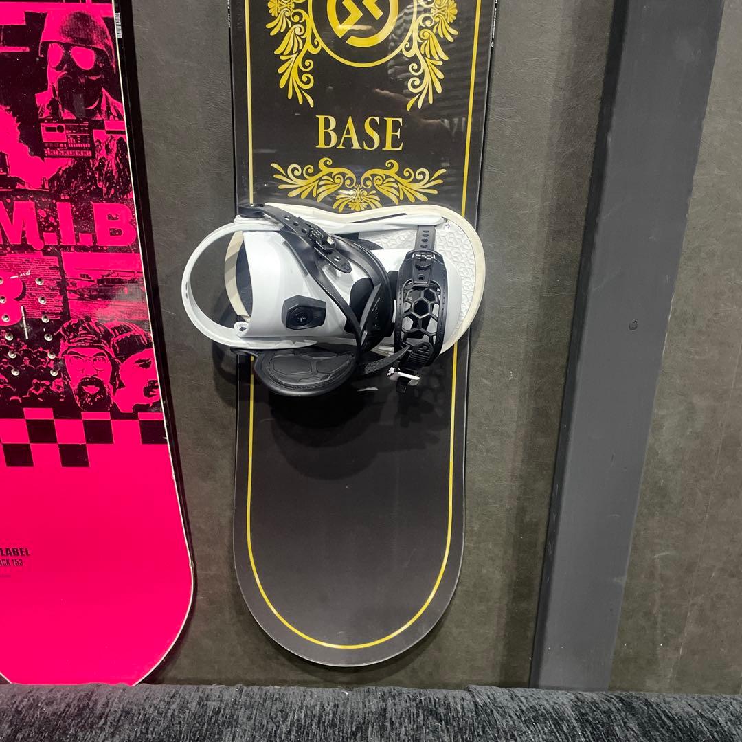 GT board BASE 25-26スノーボード 黒/金