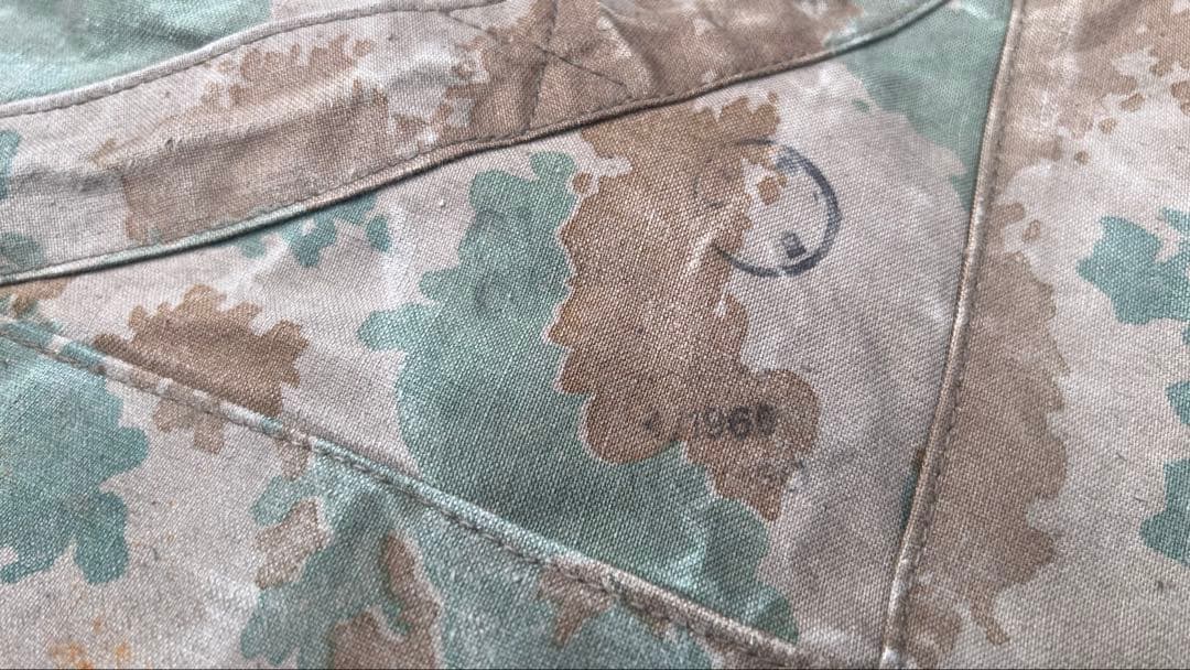 旧東ドイツ人民軍ポンチョテントタープ ブルメンターン フローラルカモ 軍幕