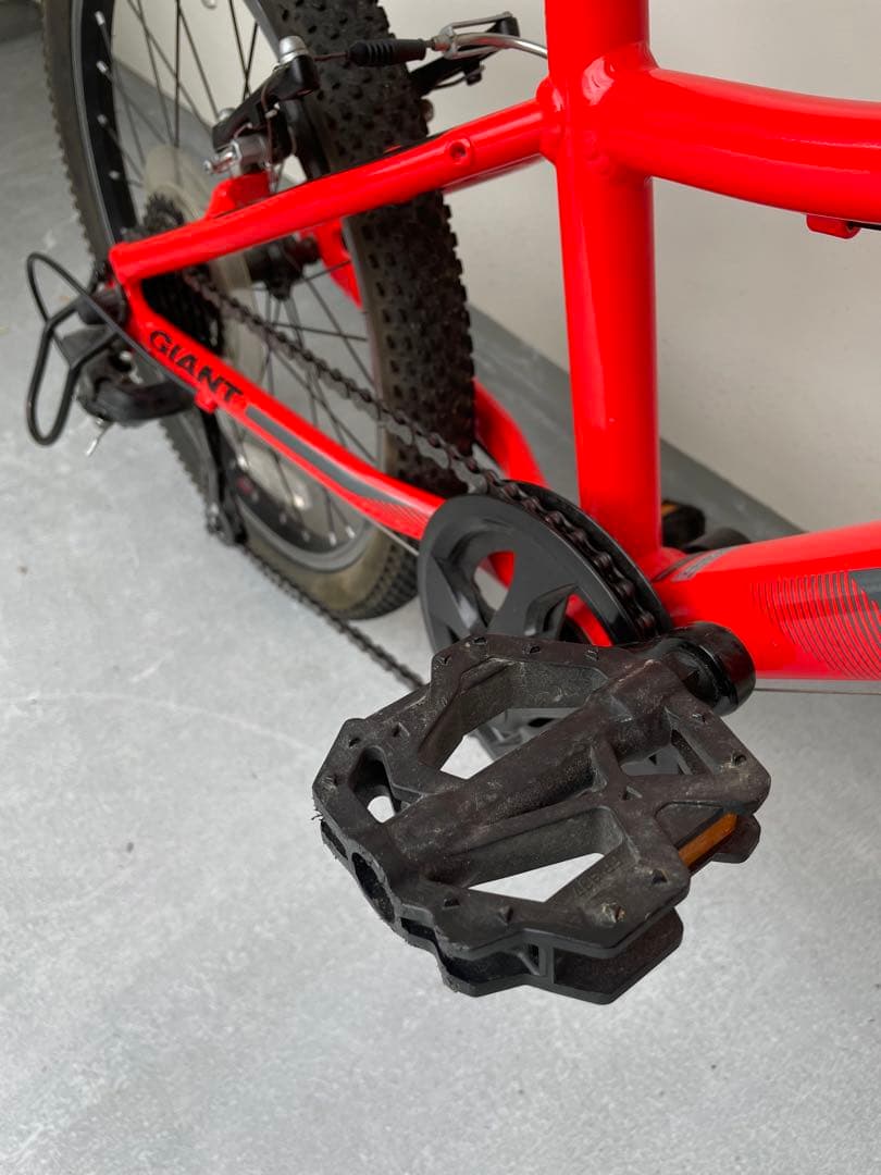 GIANT 子供用自転車 20インチ 赤