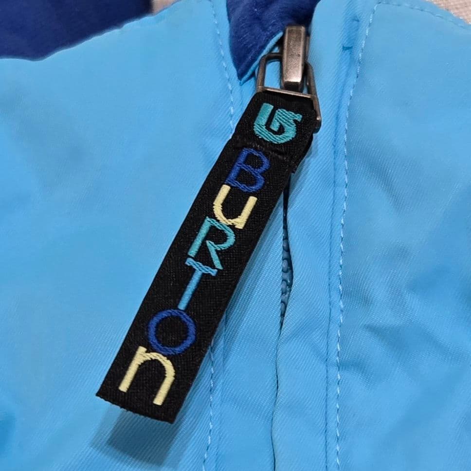 BURTON　スノーボードジャケット　M　ライトブルー系　スノボ　バートン　中綿